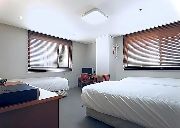 Busan Central Hotel 2*
